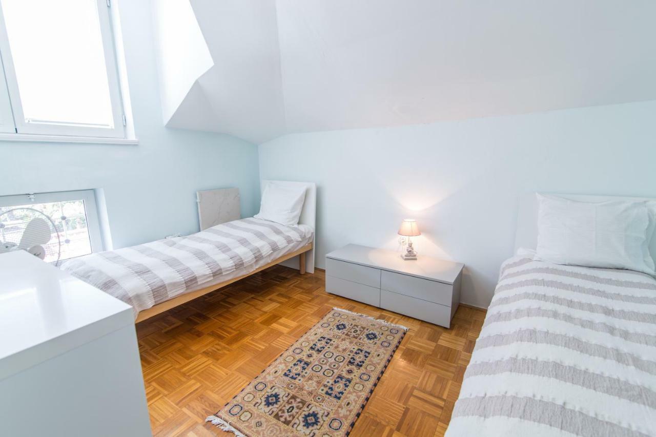 אופטיה Penthouse And Piano Nobile Prkg Wifi Garden Near Beach Away From Roads מראה חיצוני תמונה