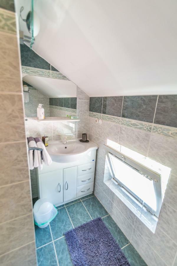 אופטיה Penthouse And Piano Nobile Prkg Wifi Garden Near Beach Away From Roads מראה חיצוני תמונה